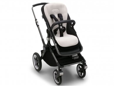 Bugaboo breezy seat liner FRESH WHITE 1 Bugaboo breezy seat liner FRESH WHITE 1