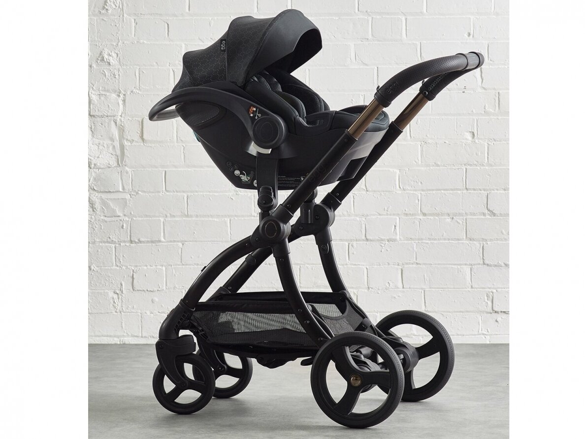 Universalus vežimėlis egg 2  Black Geo limited edition 4in1 4