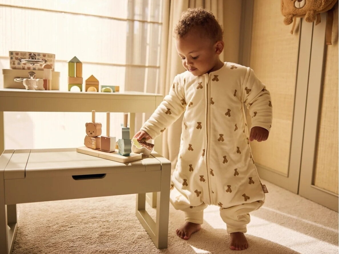 Jollein miegmaišis su kojenėmis ir nuimamomis rankovėmis TOG 2,5-3,5 Mini Teddy Bear 92/98 cm 4 Jollein miegmaišis su kojenėmis ir nuimamomis rankovėmis TOG 2,5-3,5 Mini Teddy Bear 92/98 cm 4