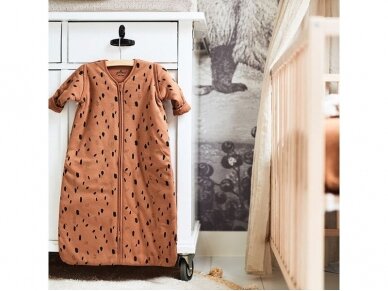 Jollein kūdikio miegmaišis su nusegamomis rankovėmis SPOT Caramel 70cm 2 Jollein kūdikio miegmaišis su nusegamomis rankovėmis SPOT Caramel 70cm 2
